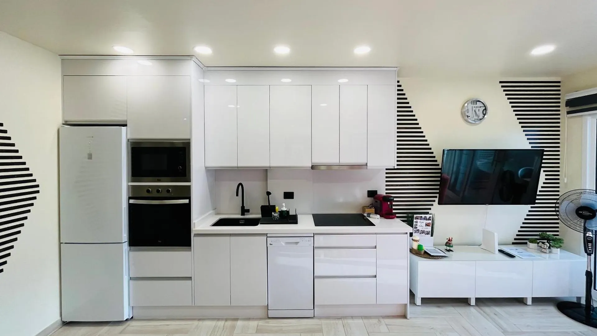 Atlantic Coast Apartment - Playa Del Ingles 0*, Плайя-дель-Инглес